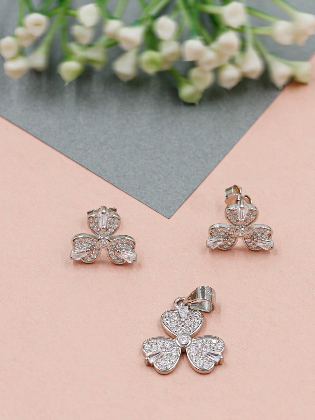 SANGEETA BOOCHRA Silver Cubic Zirconia Pendant and Earrings