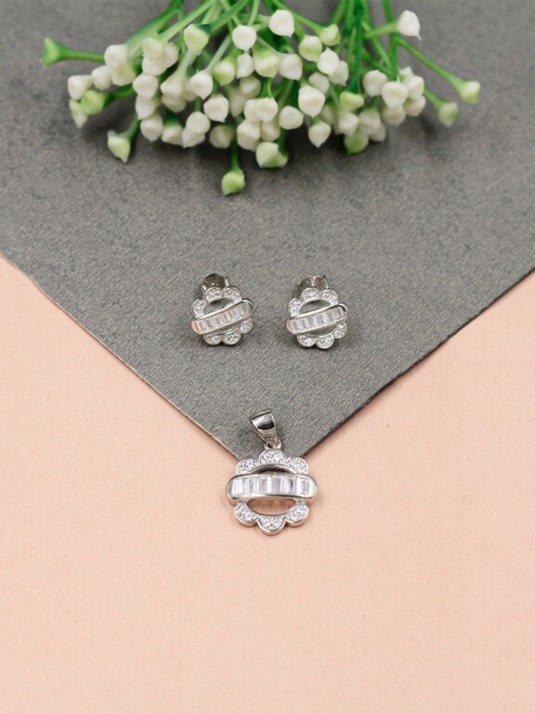 

SANGEETA BOOCHRA Silver Cubic Zirconia Pendant and Earrings