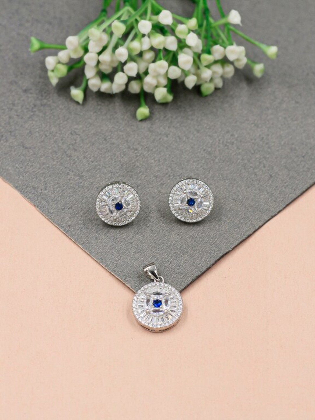 

SANGEETA BOOCHRA Silver Cubic Zirconia Pendant and Earrings