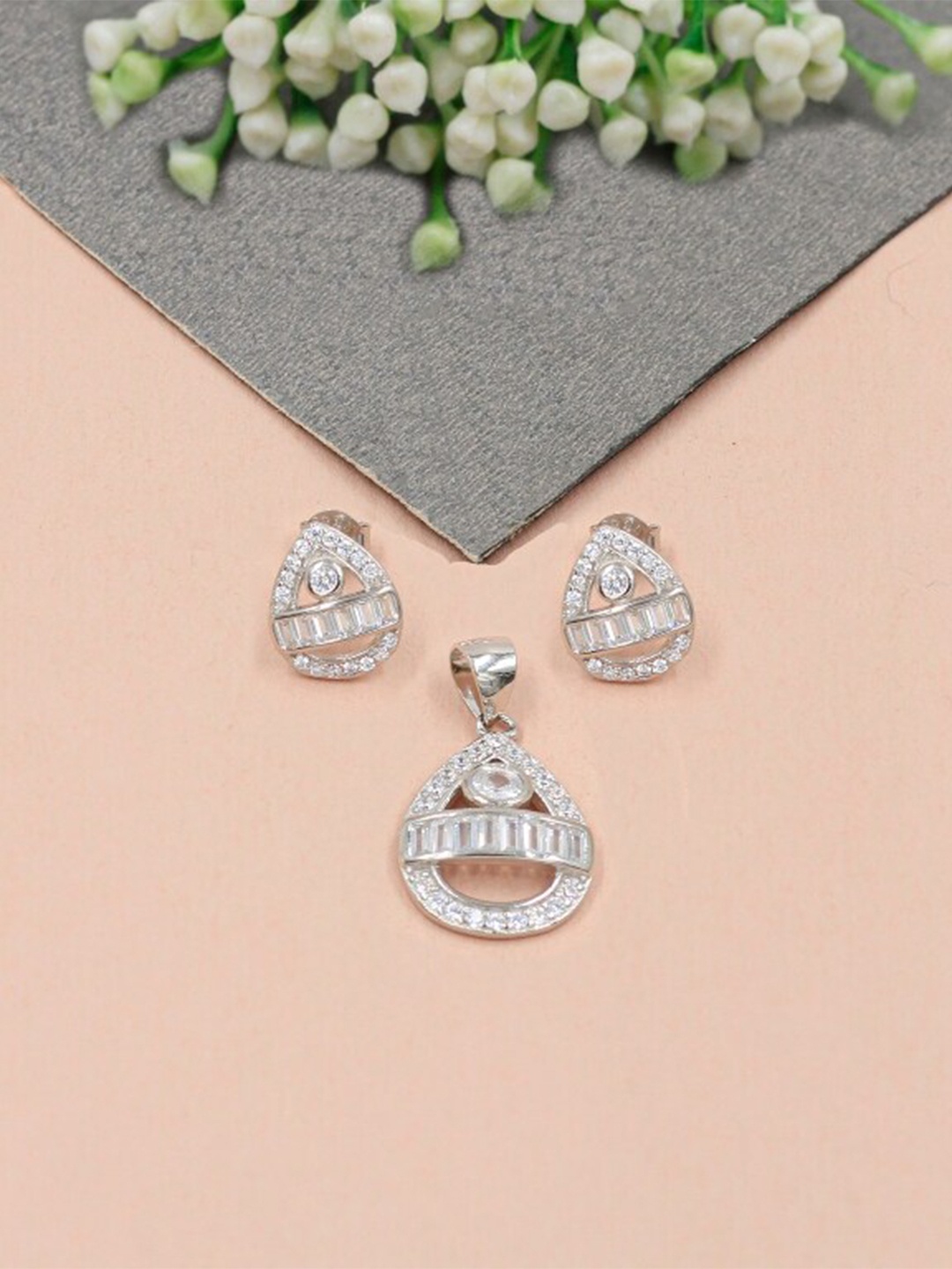 

SANGEETA BOOCHRA Silver Cubic Zirconia Pendant and Earrings