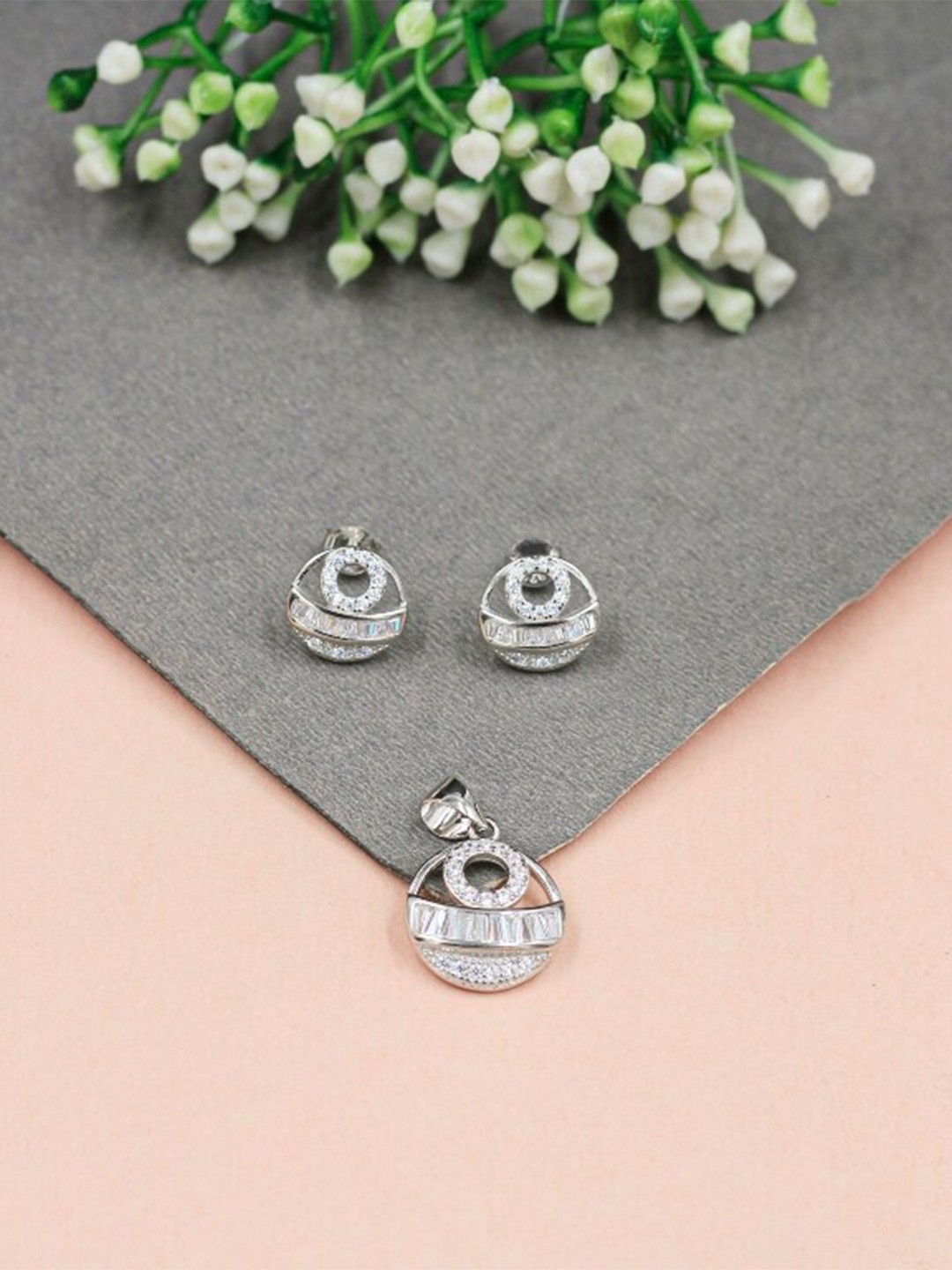 

SANGEETA BOOCHRA Silver Cubic Zirconia Pendant and Earrings
