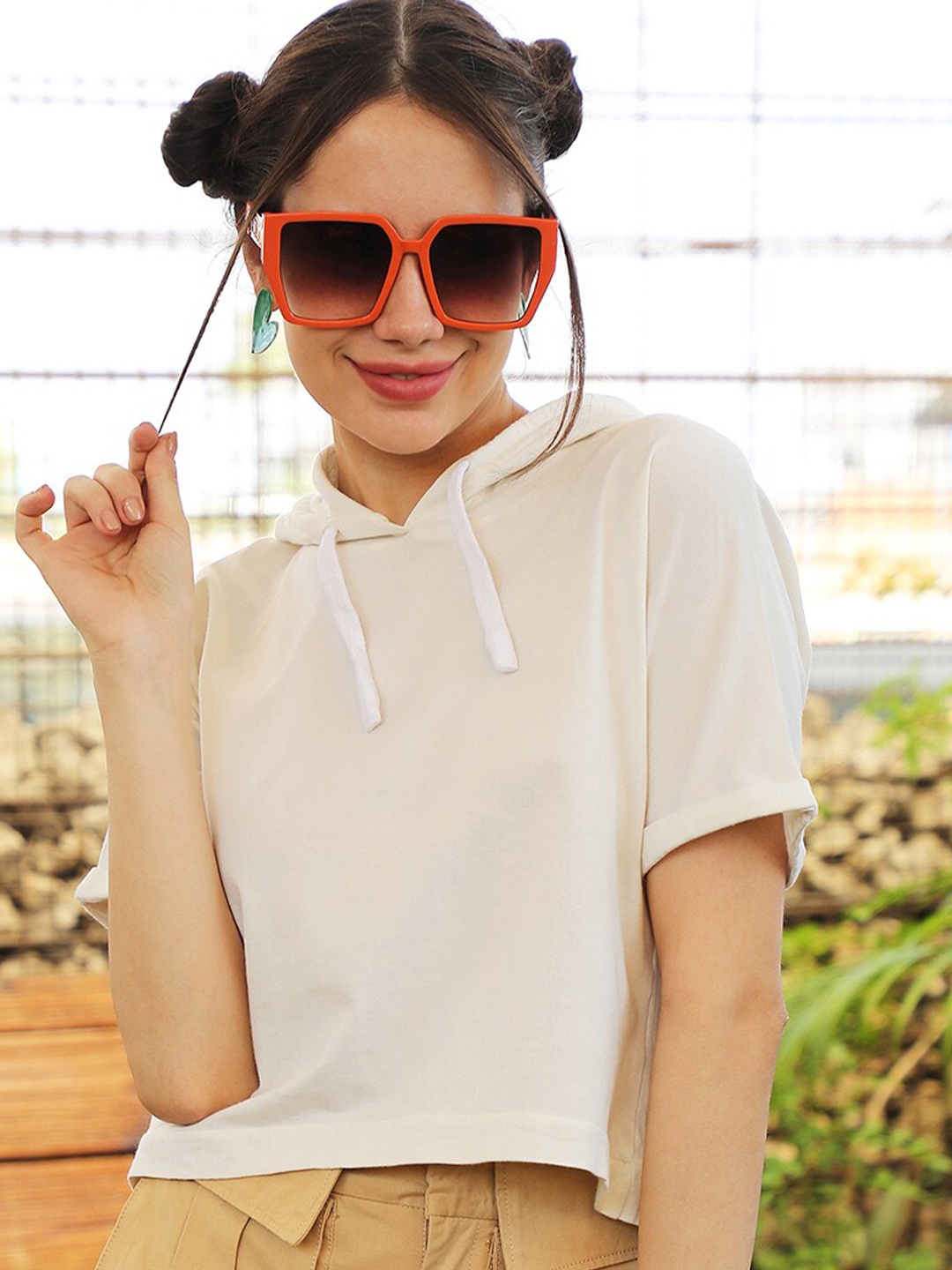 Campus Sutra Hooded Neck Short Sleeves Casual Tshirt, White