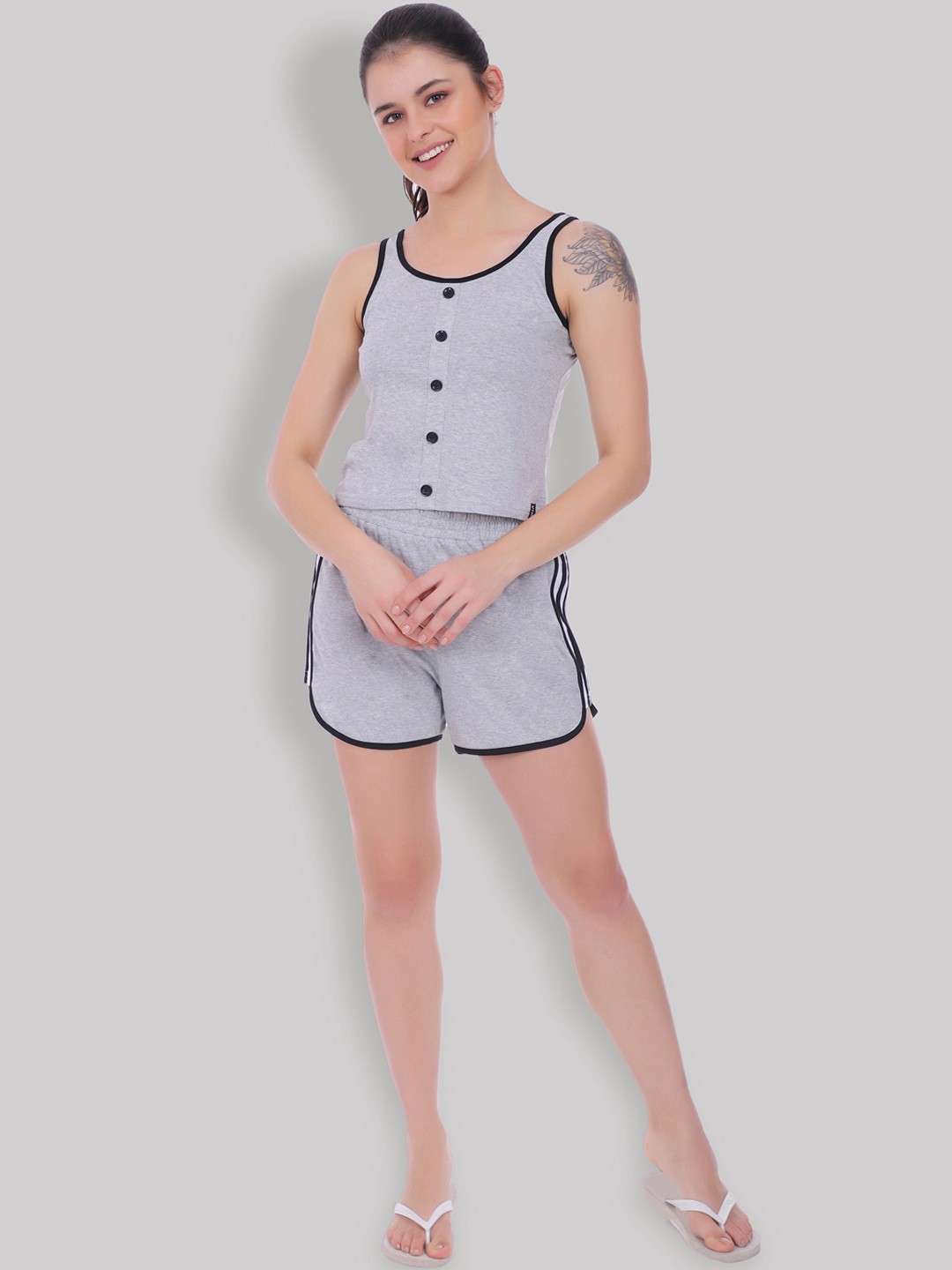 

VISO Shoulder Straps Crop Top & Shorts, Grey