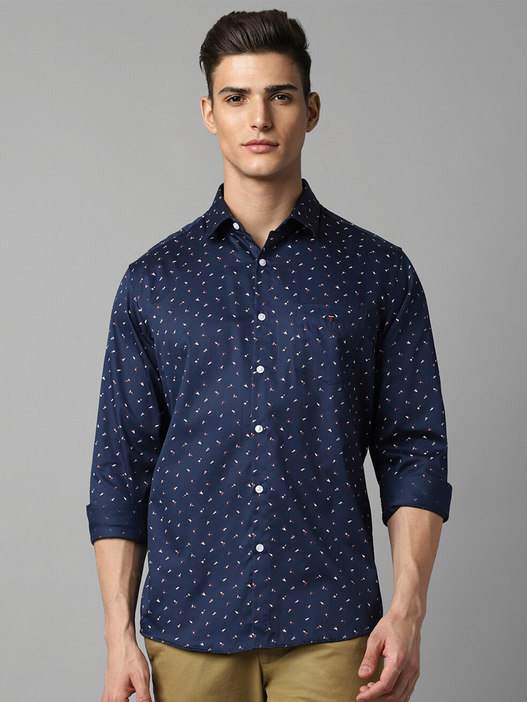 

Louis Philippe Sport Slim Fit Micro Ditsy Printed Pure Cotton Casual Shirt, Navy blue