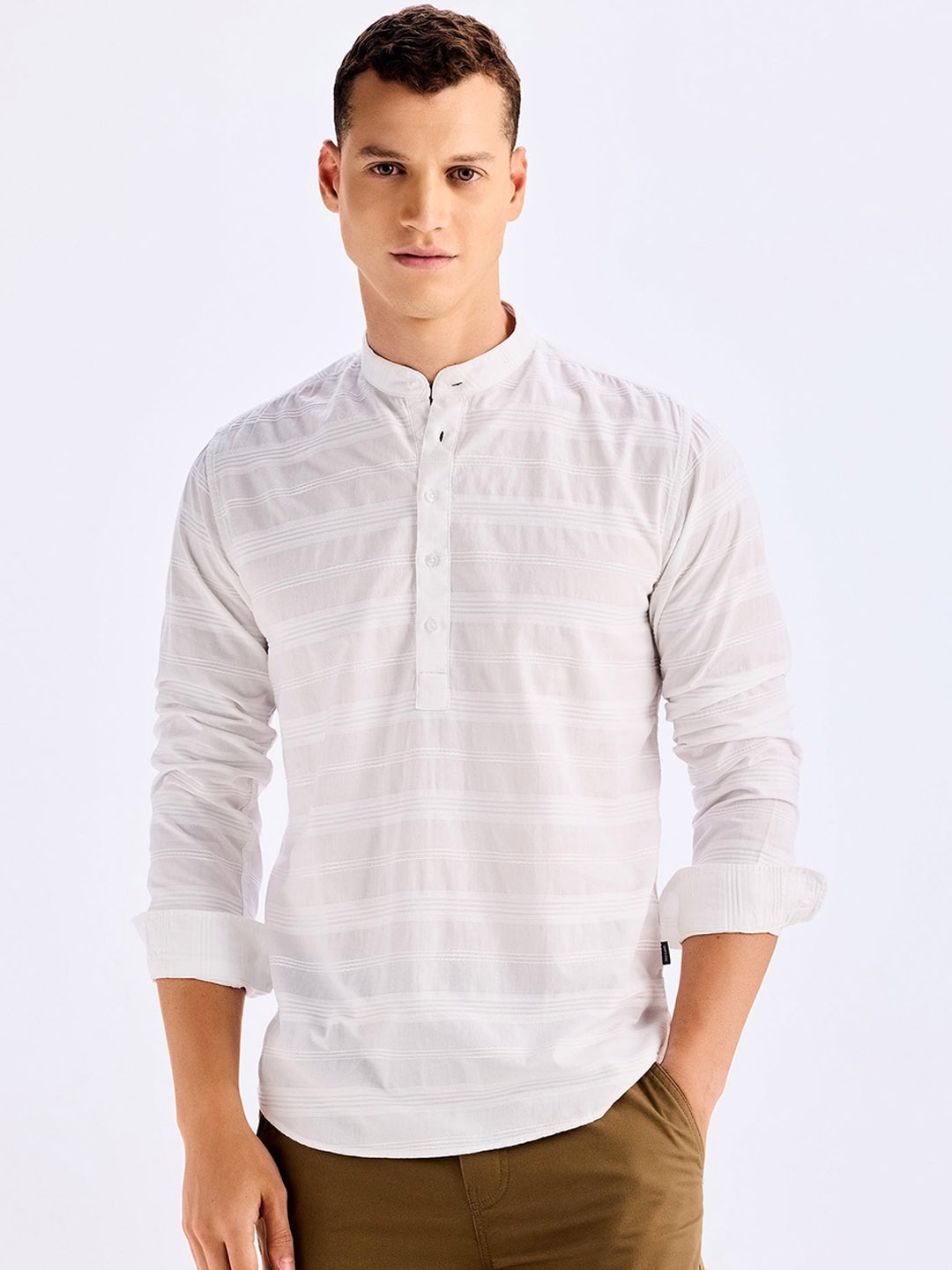 

Red Flame Striped Mandarin Collar Long Sleeves Cotton Dobby Weave Straight Kurta, White