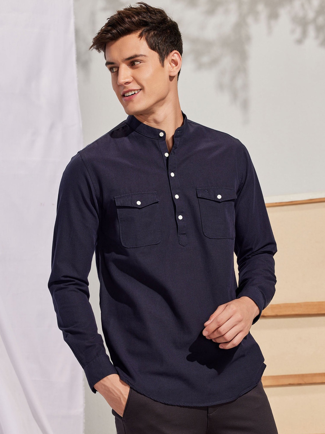 

Red Flame Mandarin Collar Long Sleeves Straight Cotton Kurta, Navy blue