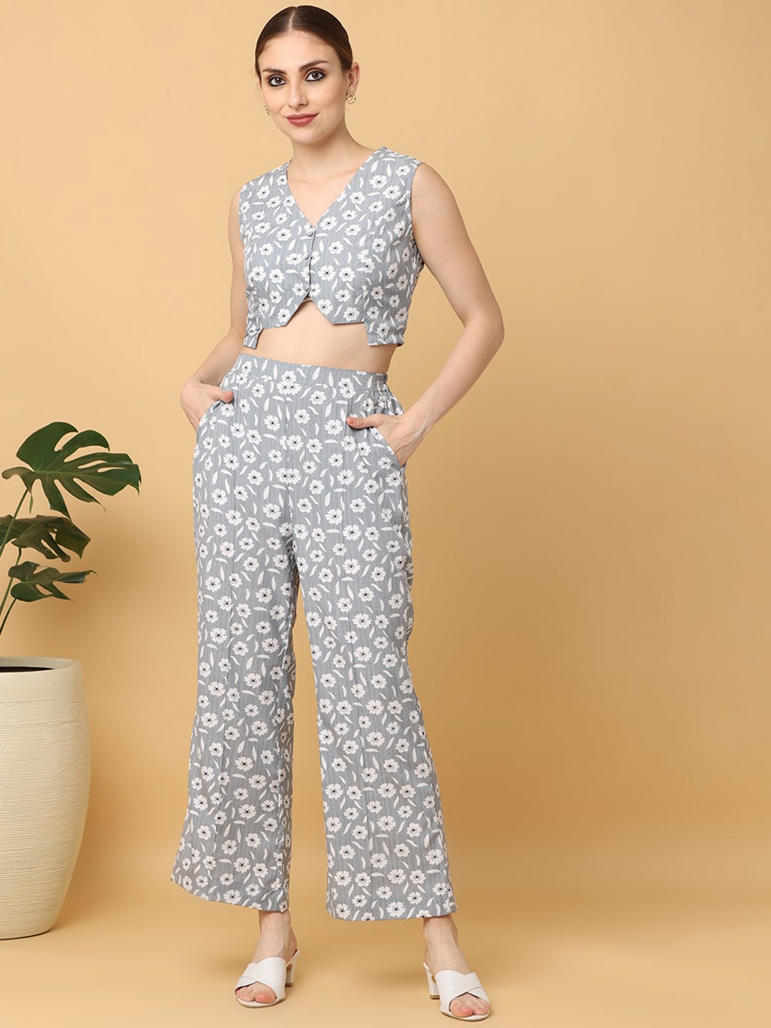 

Cora Printed Sleeveless Crop Top With Trousers, Grey