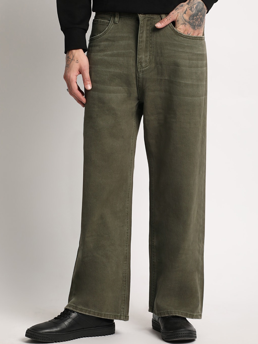 

THE BEAR HOUSE Men Straight Fit Clean Look Pure Cotton Jeans, Green