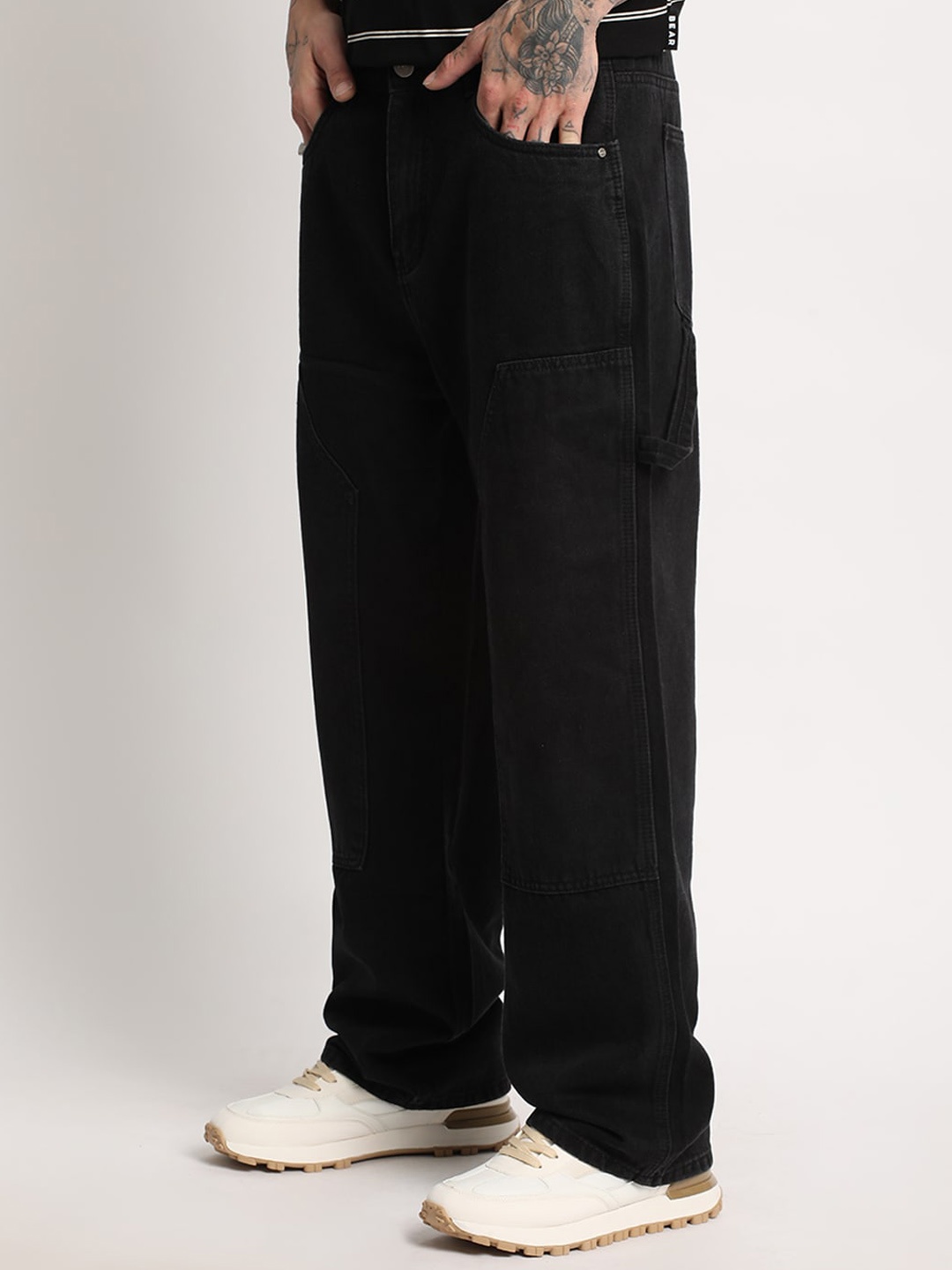 

THE BEAR HOUSE Men Straight Fit Clean Look Stretchable Jeans, Black