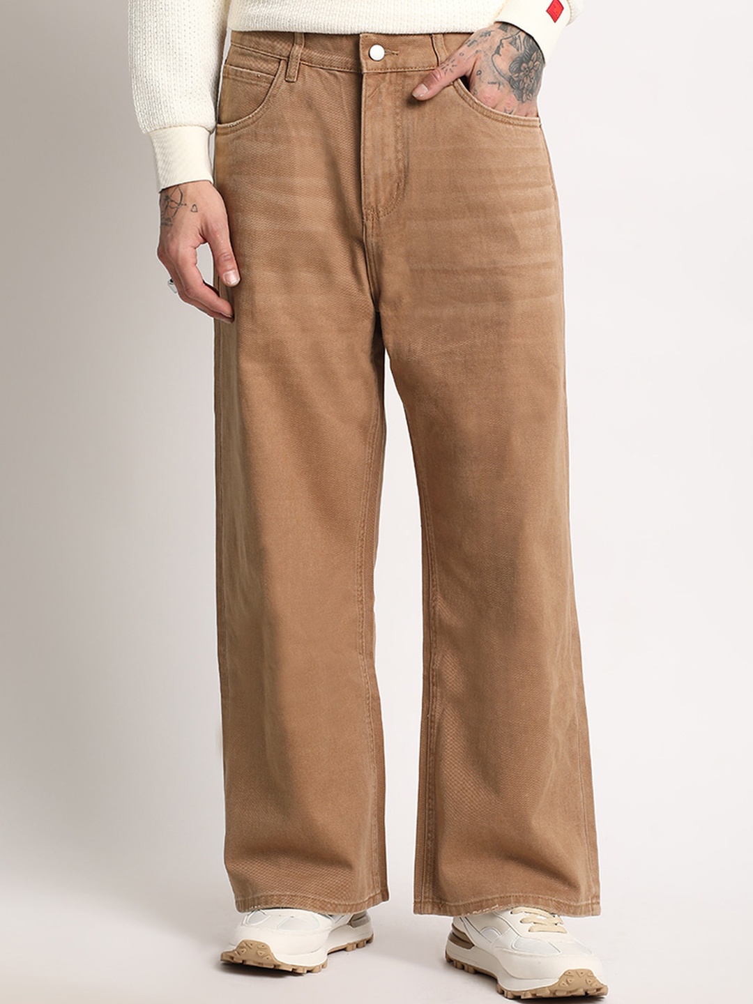 

THE BEAR HOUSE Men Straight Fit Clean Look Pure Cotton Jeans, Brown