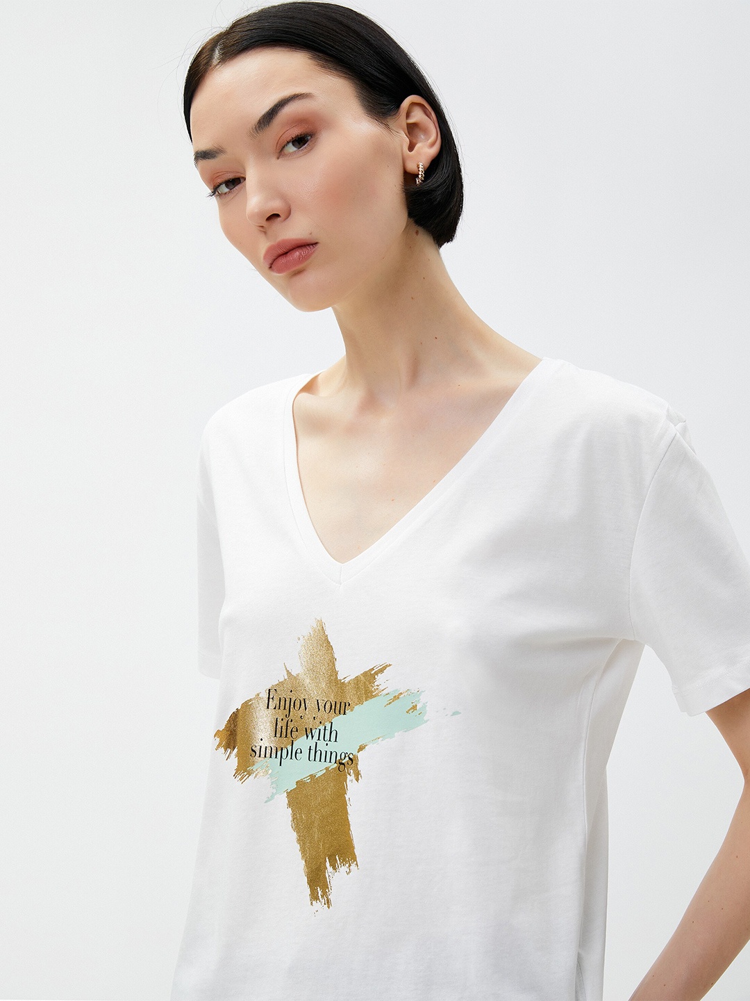 

Koton Typography Printed V-Neck Cotton T-shirt, White
