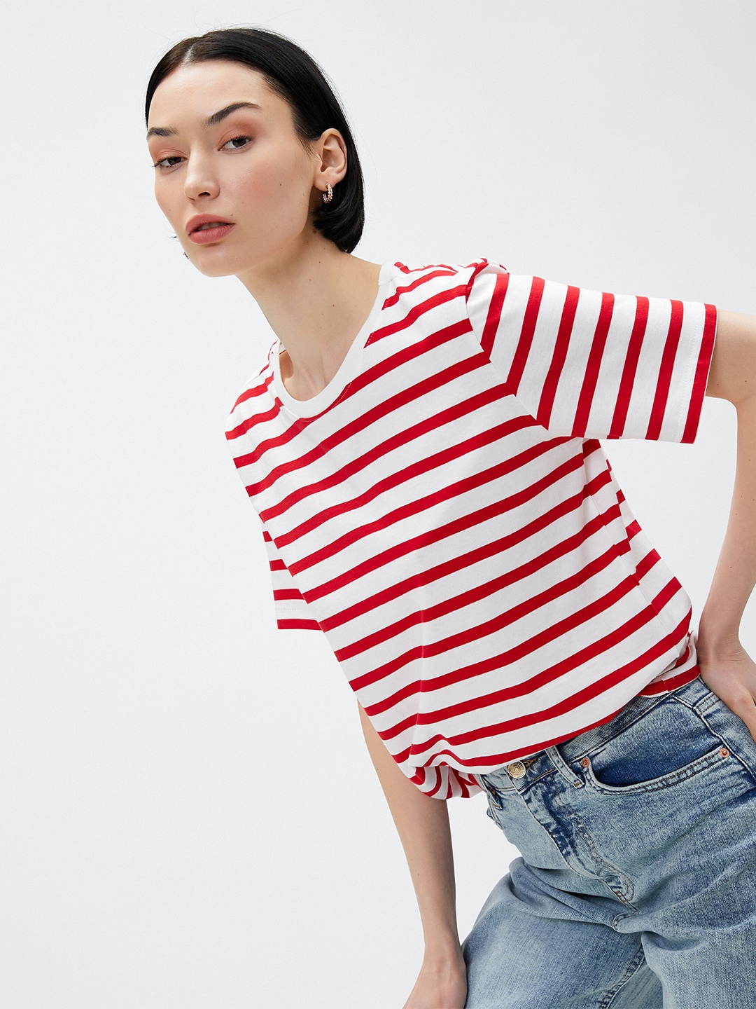

Koton Striped Drop-Shoulder Sleeves Pure Cotton T-shirt, Red