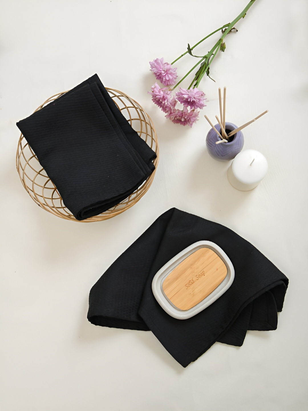 

Ratan Cart 2-Pcs Black Textured Hand Towels