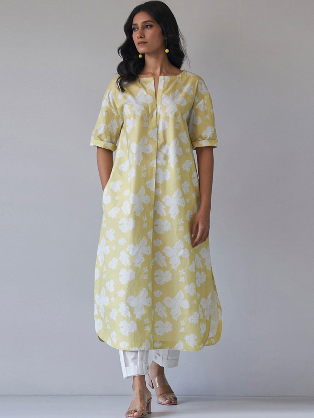 

Ganga Women Floral Printed Regular Pure Cotton Kurta with Trousers, Cream