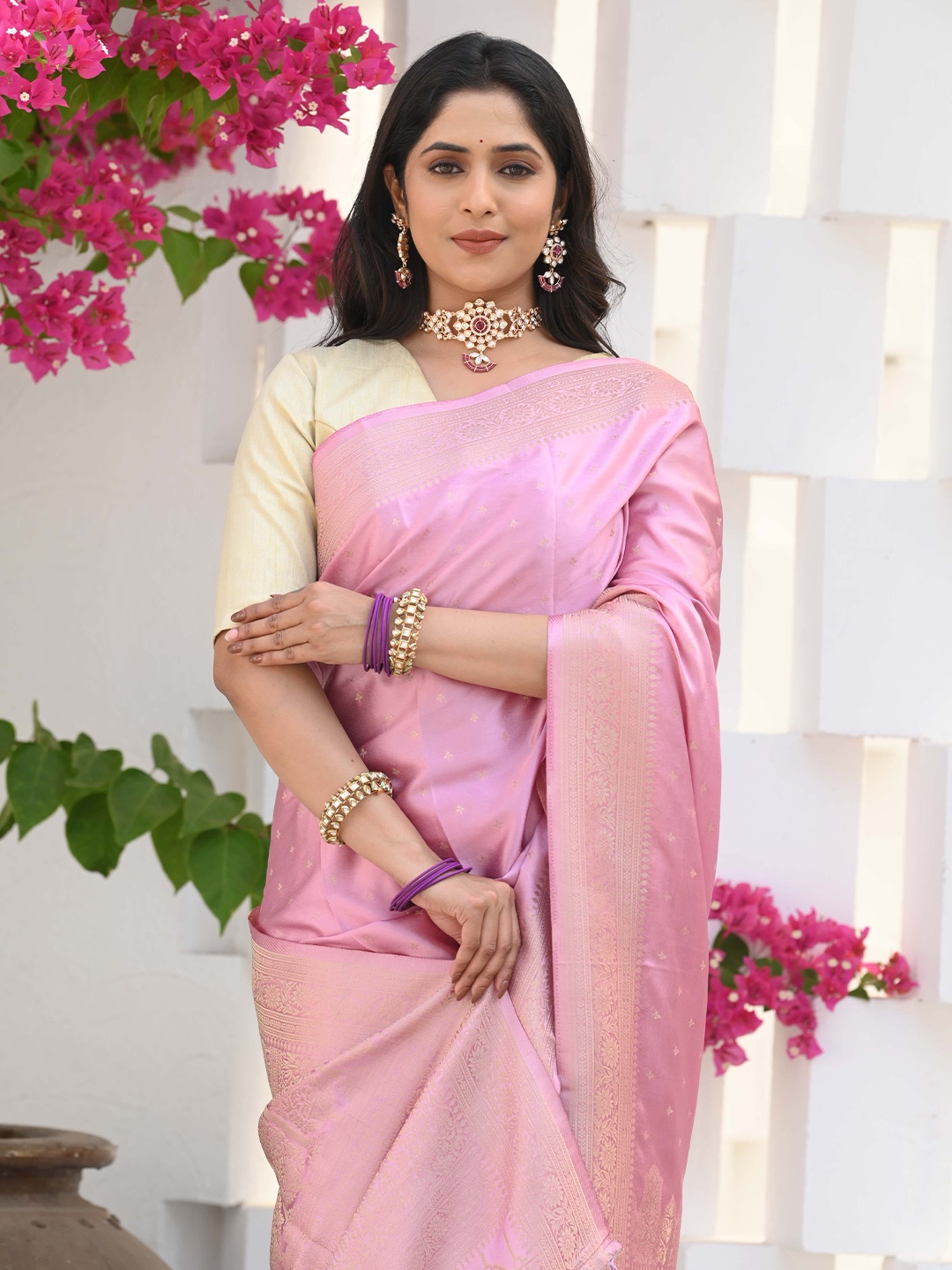 

BEATITUDE Ethnic Motifs Woven Design Zari Saree, Lavender