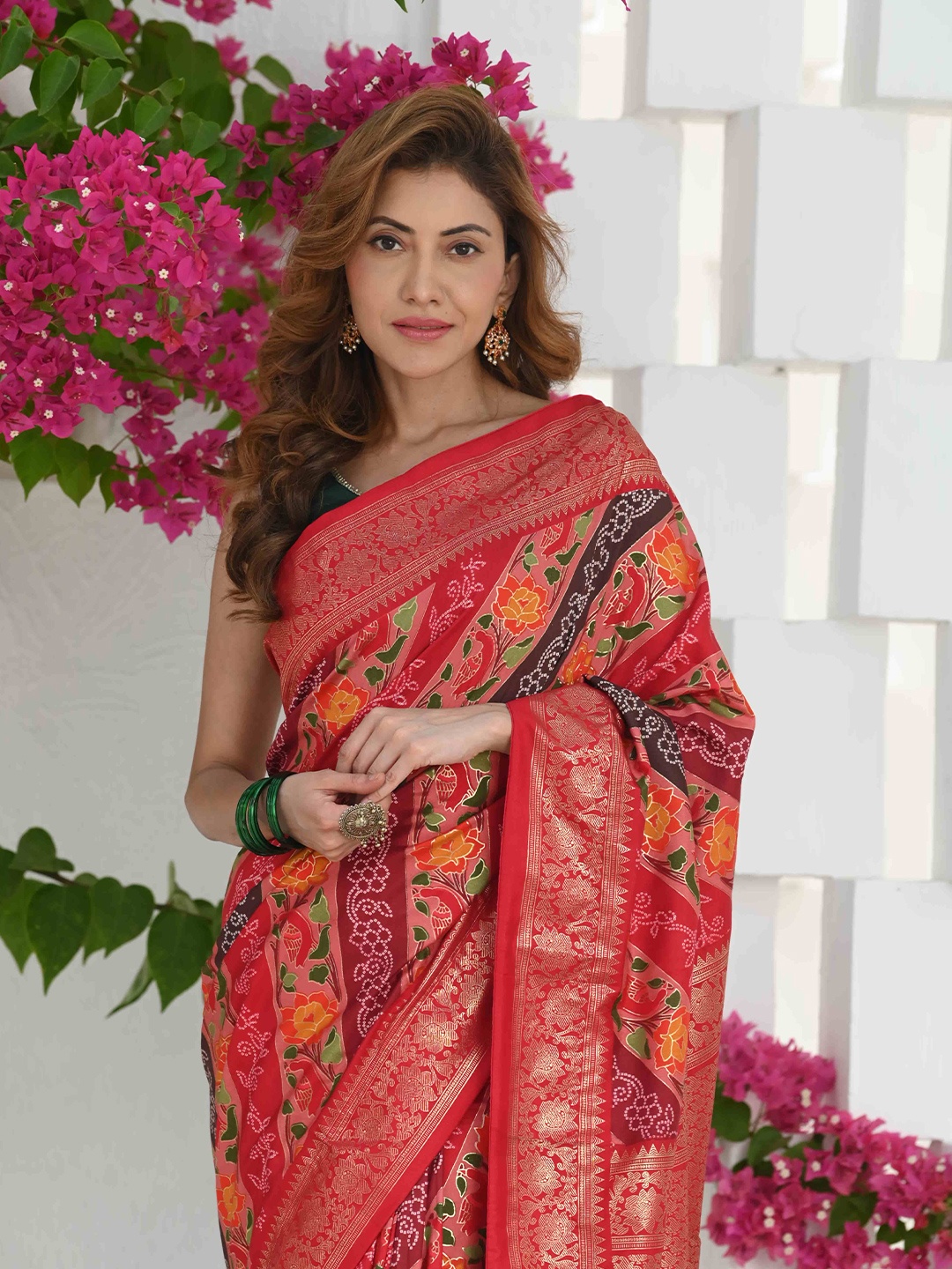 

BEATITUDE Ethnic Motifs Printed Zari Patola Saree, Pink