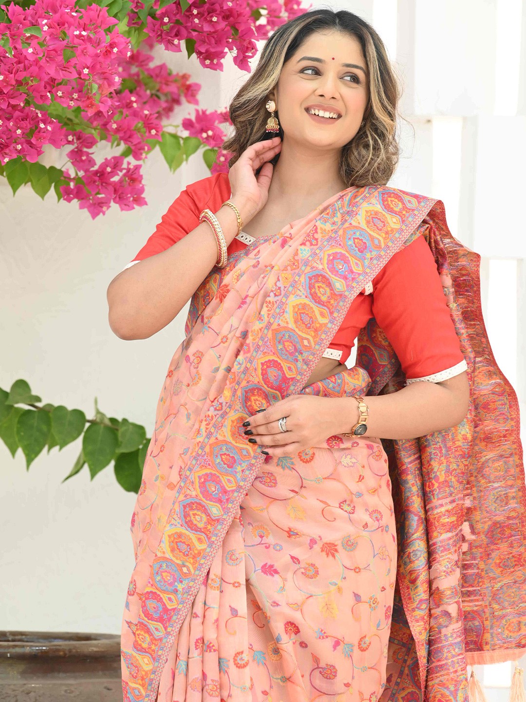 

BEATITUDE Floral Woven Design Saree, Peach