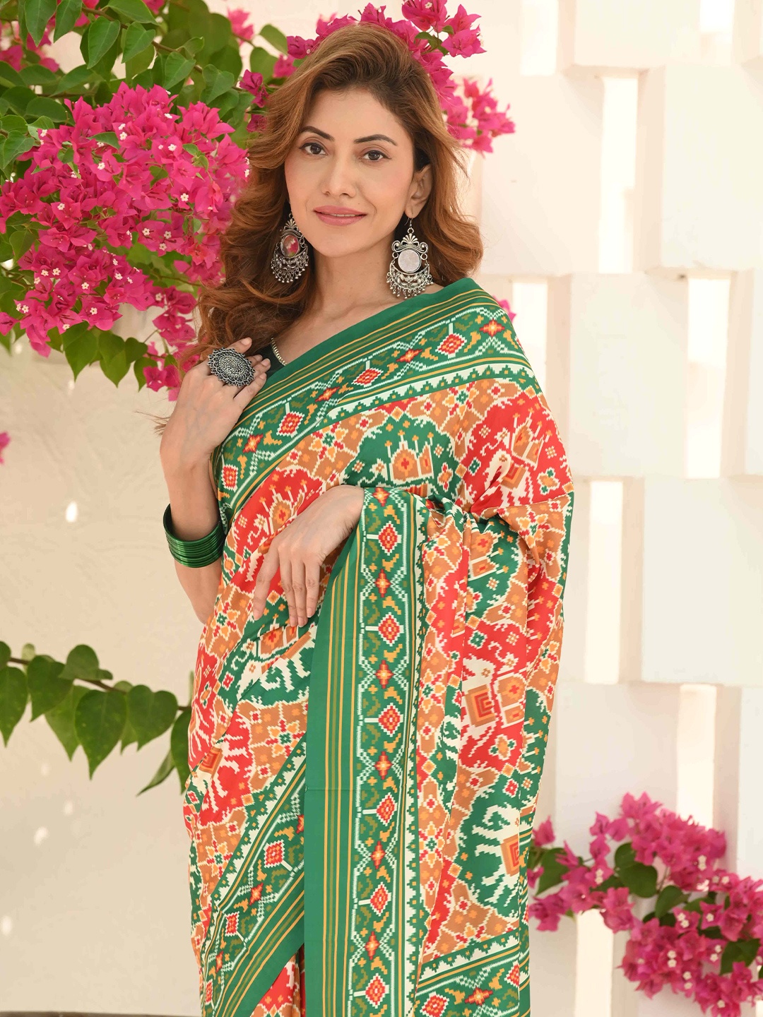 

BEATITUDE Ethnic Motifs Printed Patola Saree, Orange