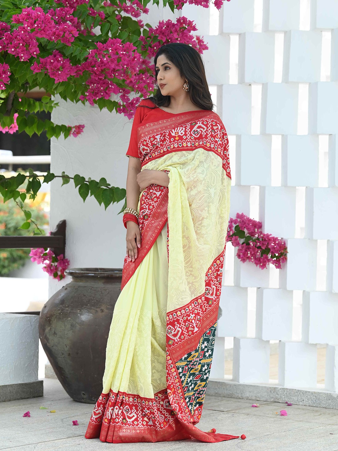 

BEATITUDE Floral Embroidered Zari Saree, Yellow