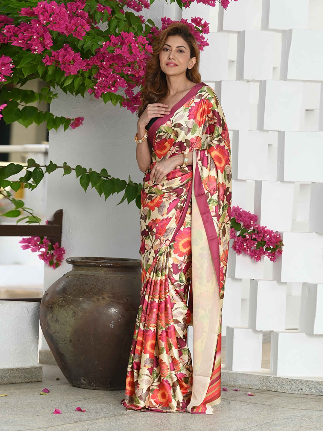 

BEATITUDE Floral Printed Satin Saree, Beige