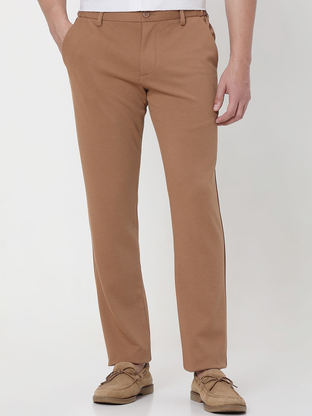 

Mufti Men Slim Fit Mid-Rise Chino Trouser, Khaki
