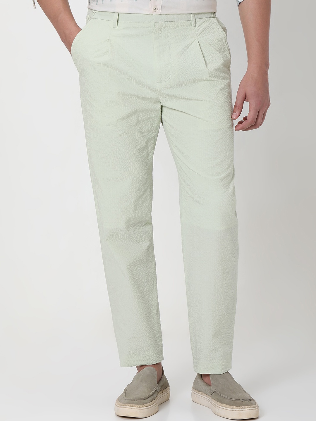 Mufti Men Relaxed Tapered Fit Mid-Rise Striped Cotton Trouser, Green