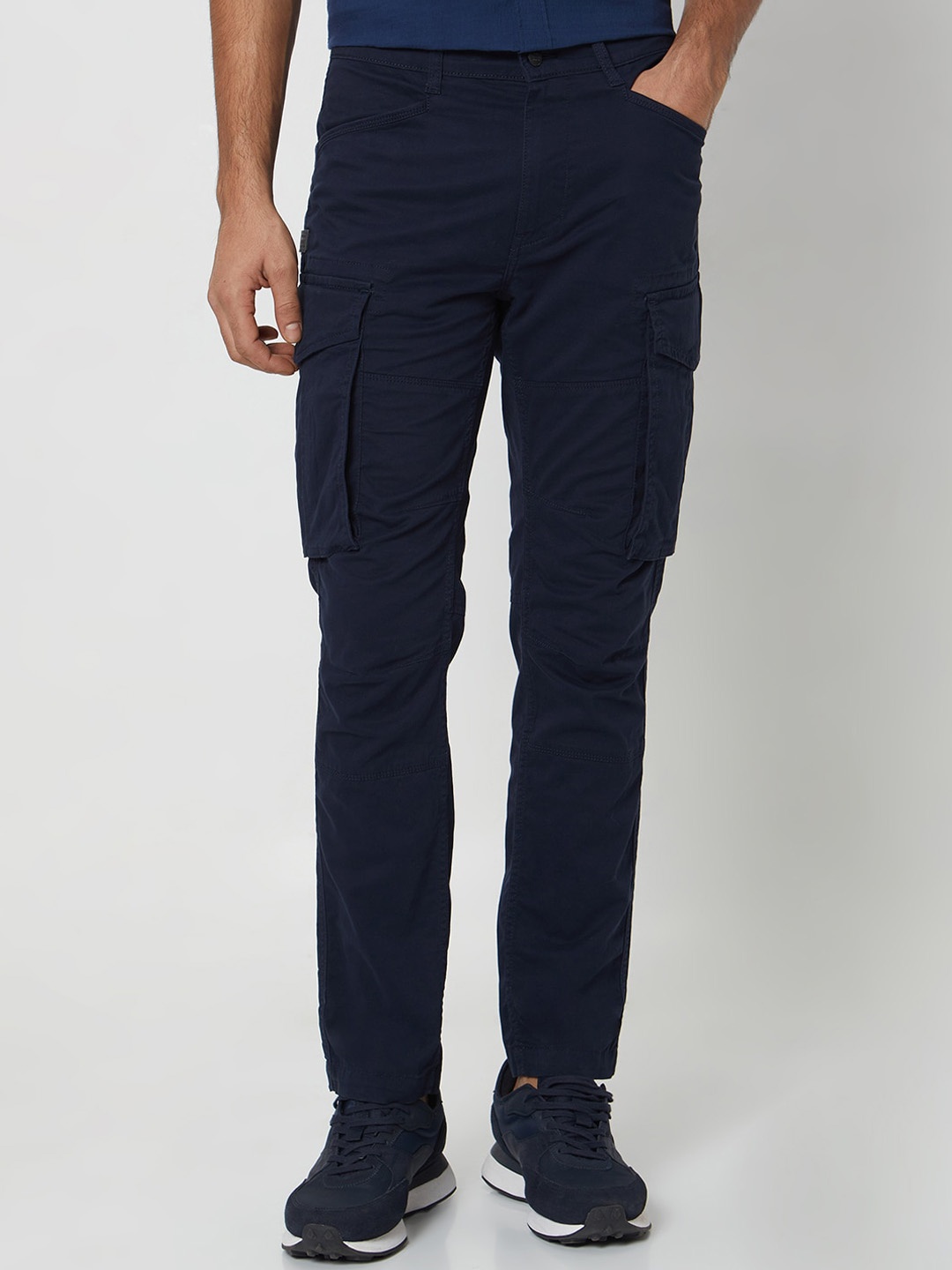 

Mufti Men Slim Fit Mid-Rise Cargo Trouser, Navy blue