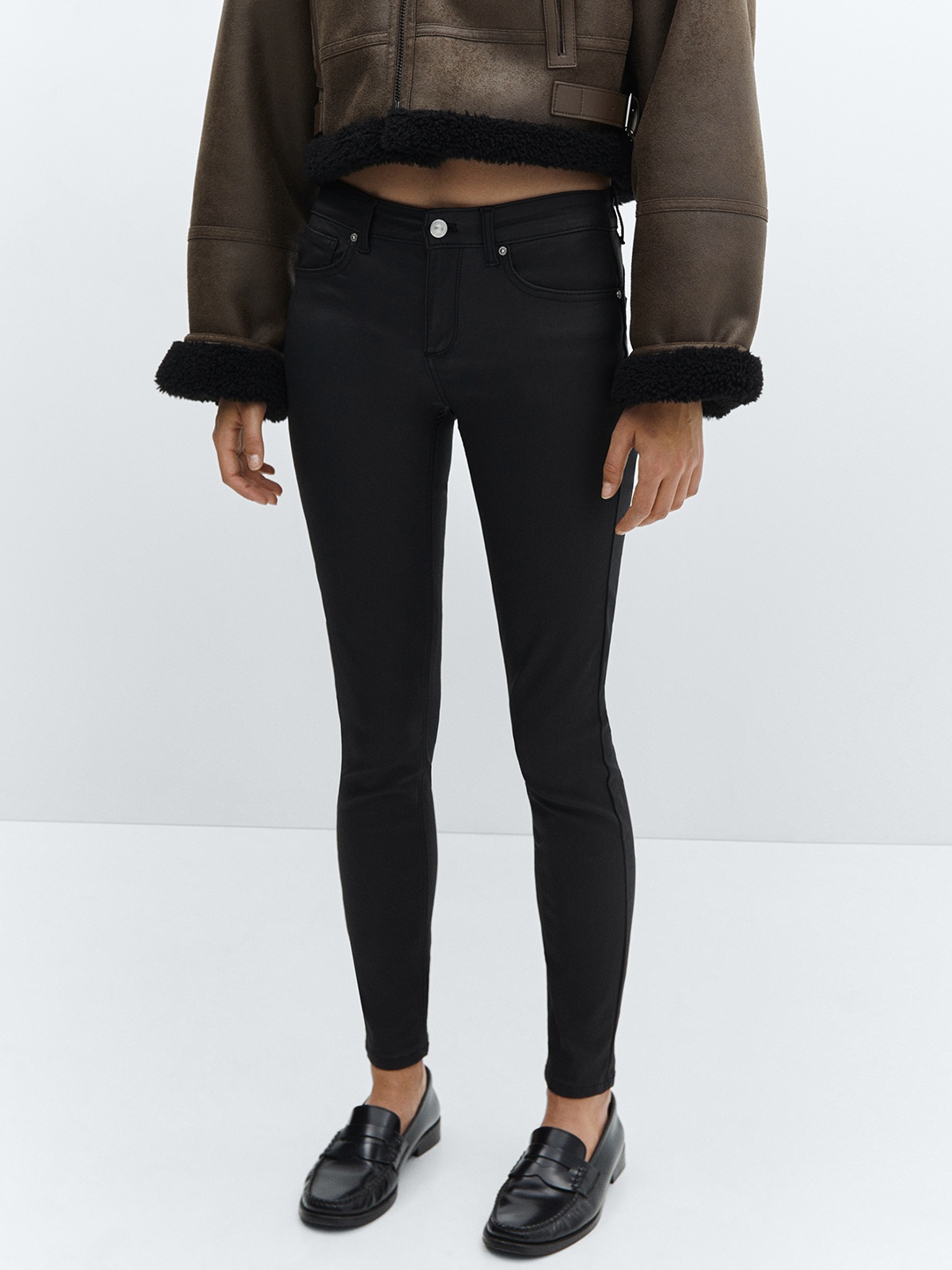 

MANGO Women Skinny Fit Stretchable Jeans, Black
