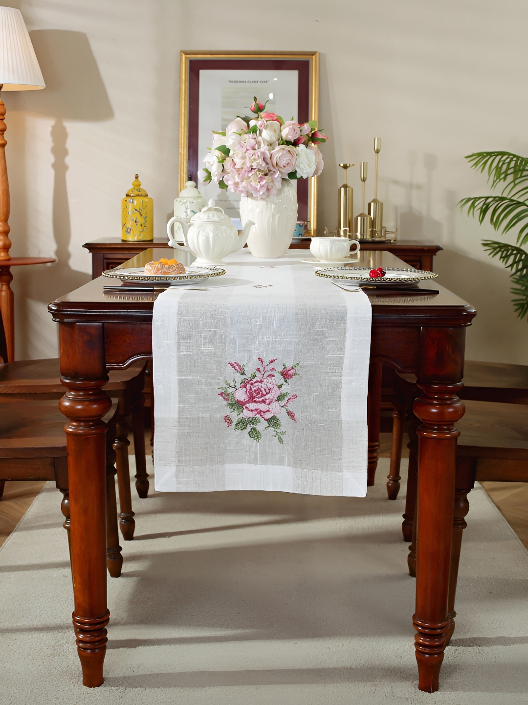 

MONKDECOR Pink & White Embroidered Rectangular Runner