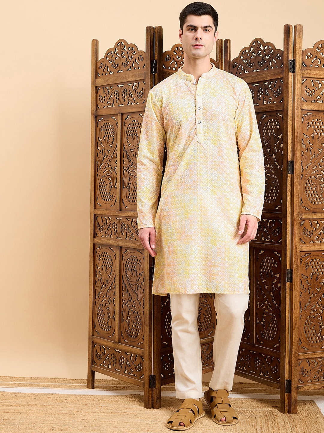 

Inddus Geometric Embroidered Mandarin Collar Straight Kurta, Yellow