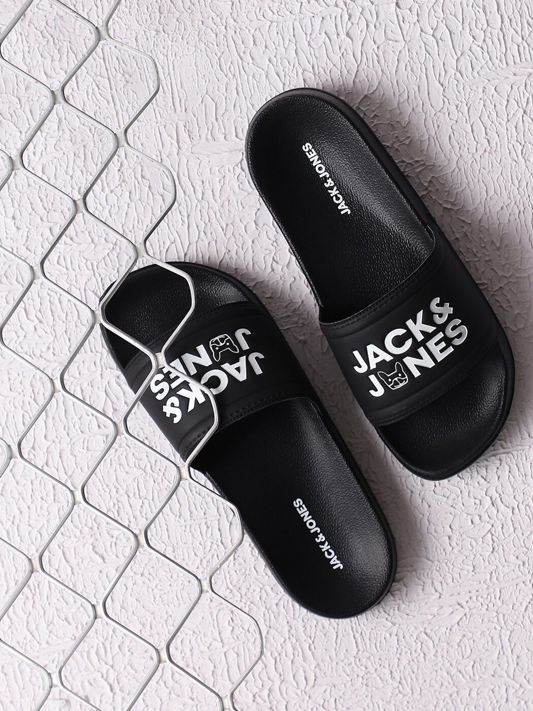 

Jack & Jones Men Printed Sliders, Black