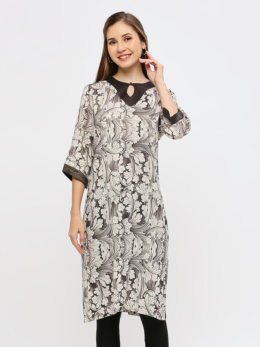 

Cloth Haus India Floral Printed Keyhole Neck Floral Straight Kurta, Off white