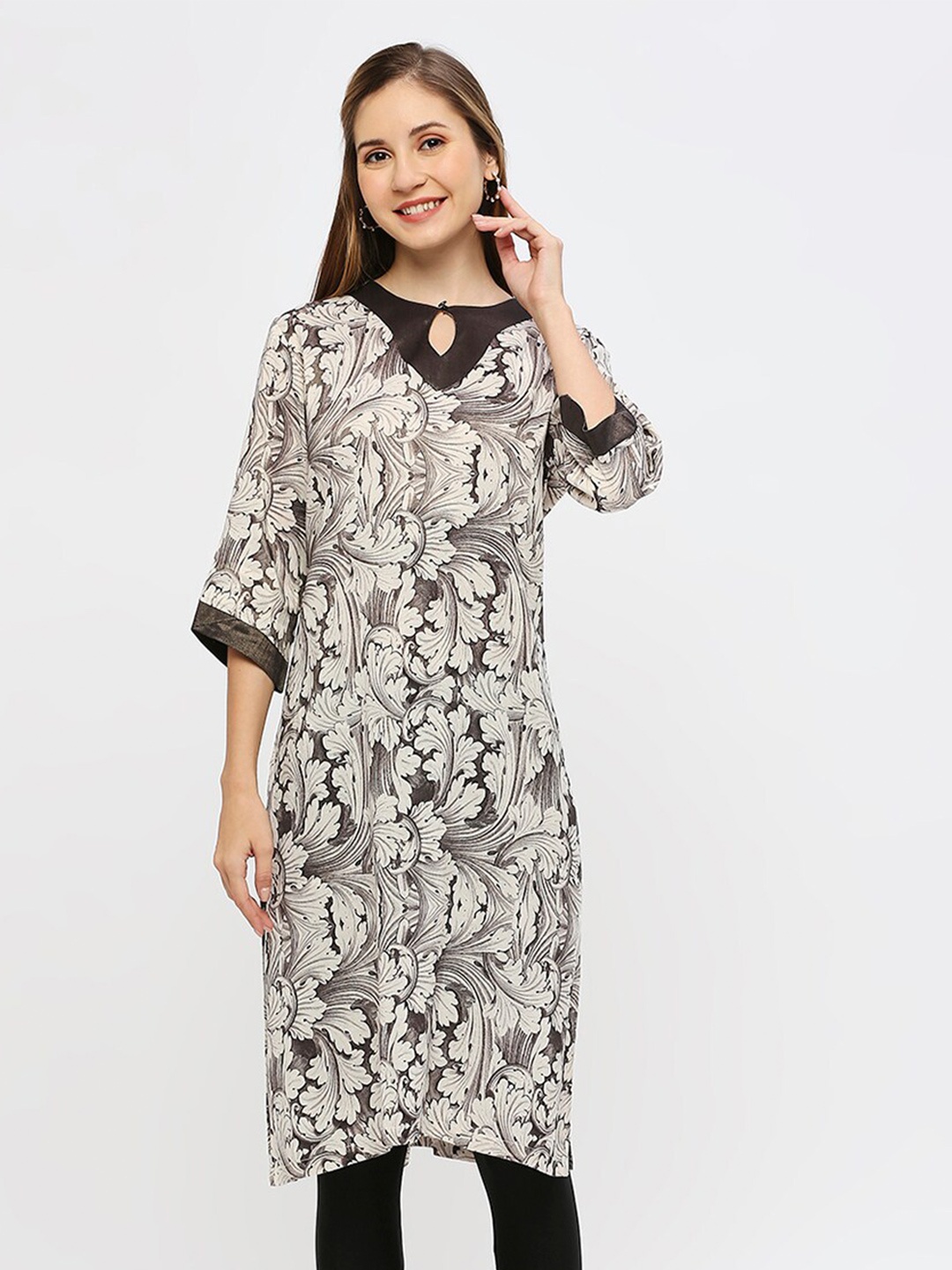 

Cloth Haus India Floral Printed Keyhole Neck Straight Kurta, Off white