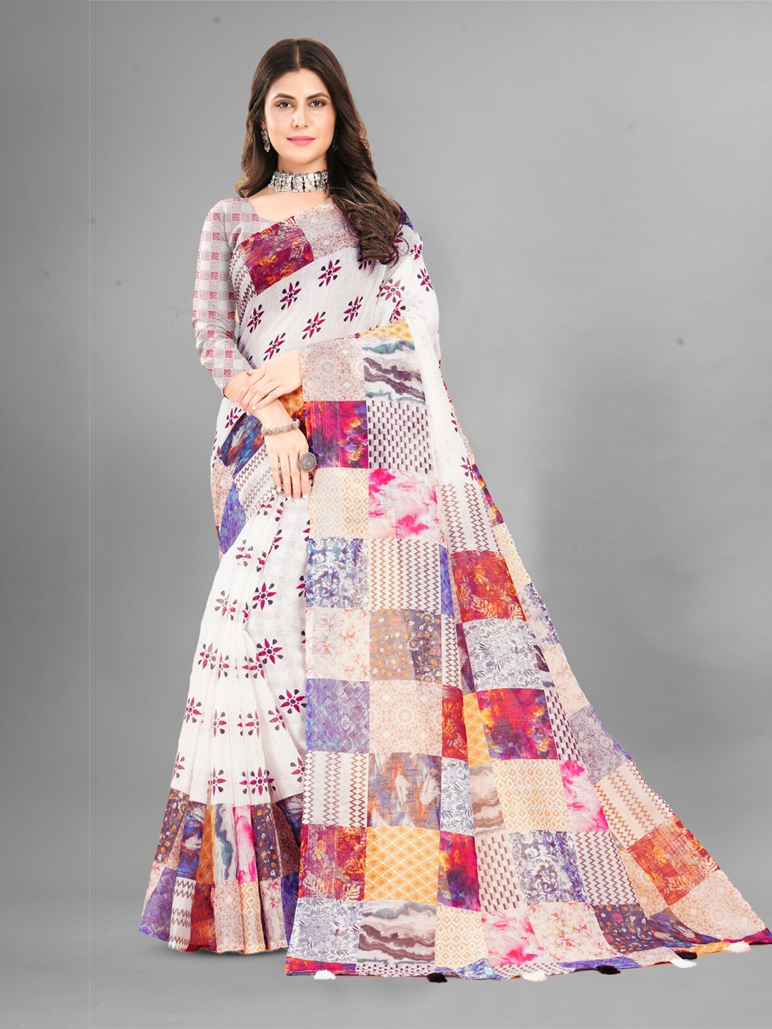 

Inithi Floral Printed Saree, White