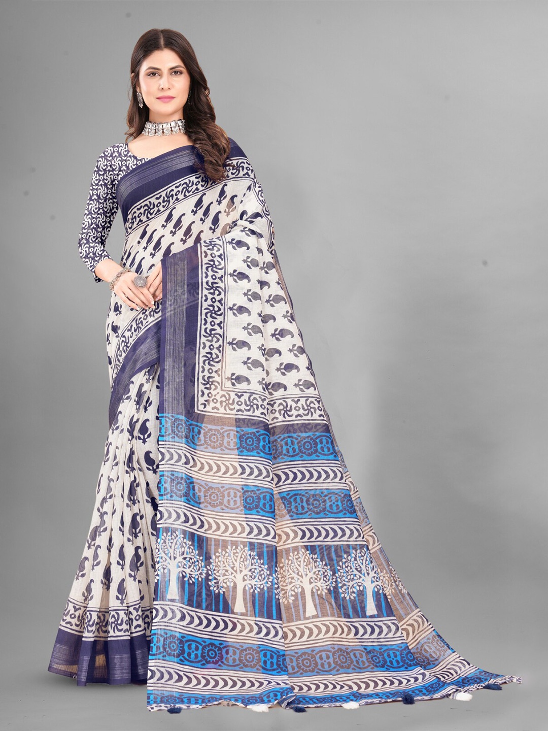 

Inithi Paisley Printed Zari Saree, White