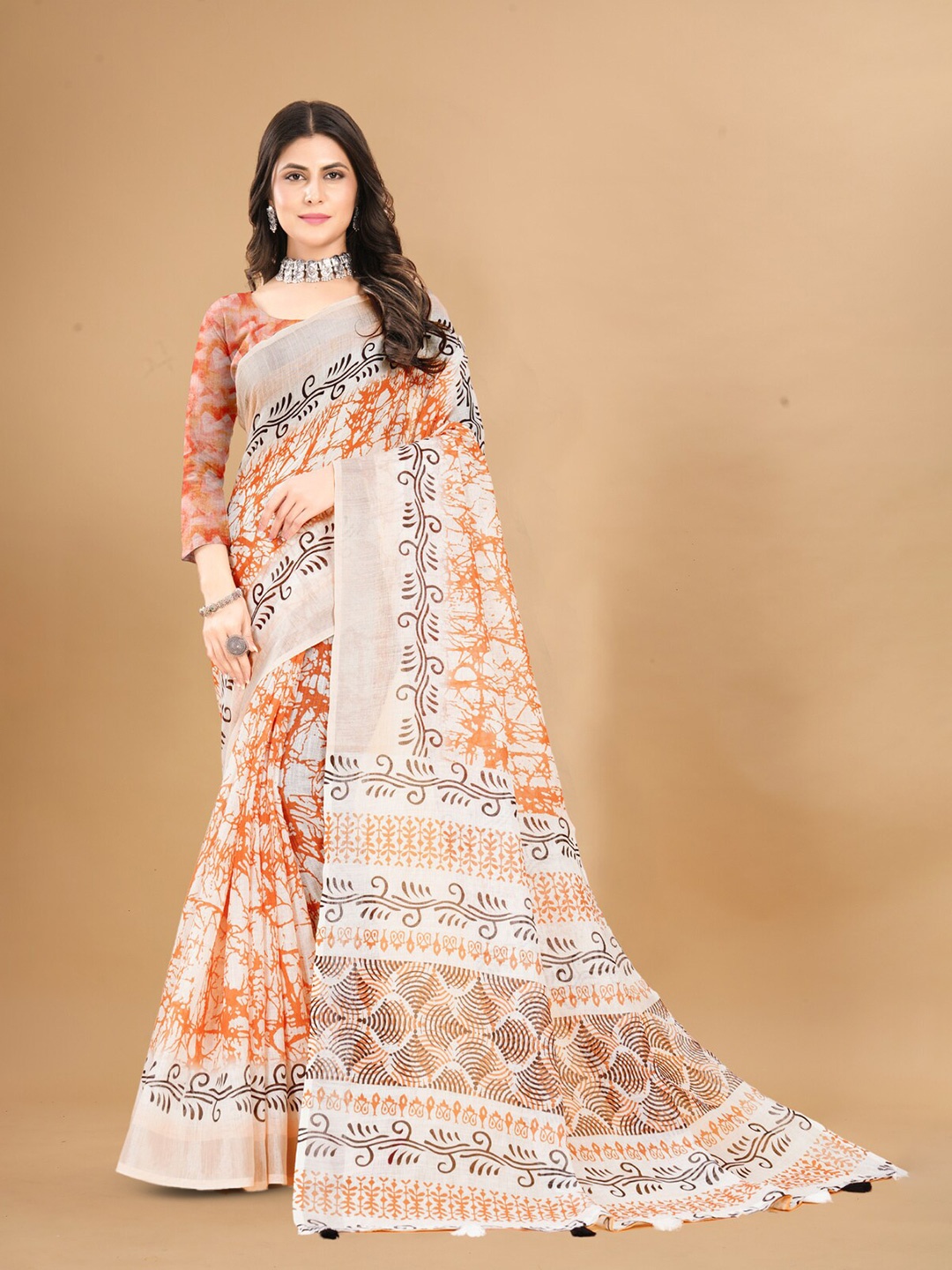 

Inithi Floral Printed Zari Saree, White