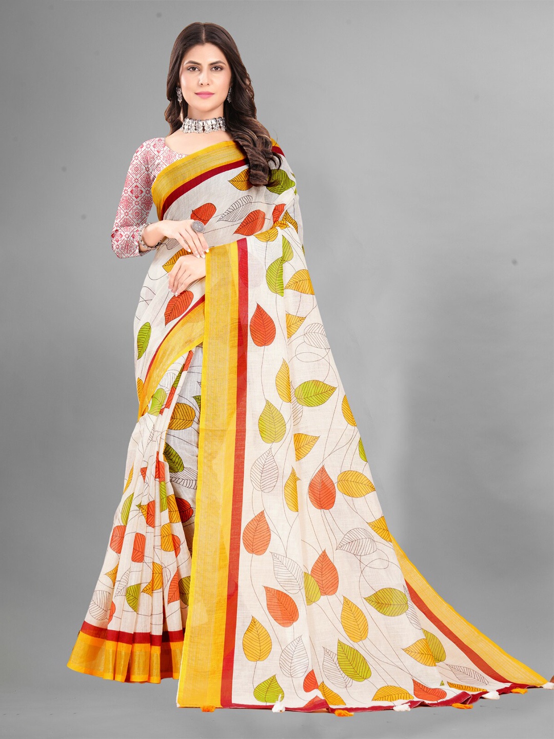 

Inithi Floral Printed Linen Blend Saree, White