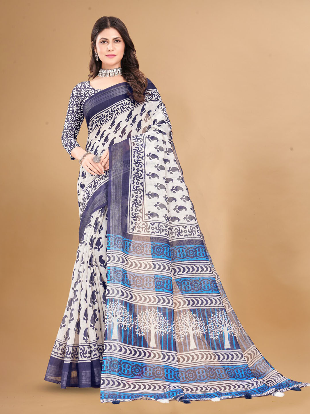 

Inithi Paisley Printed Zari Saree, White