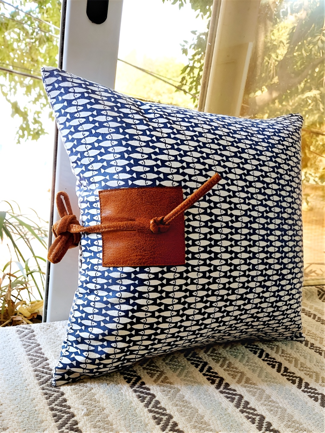 

THROWPILLOW Navy Blue & White Printed Square Cushion Covers