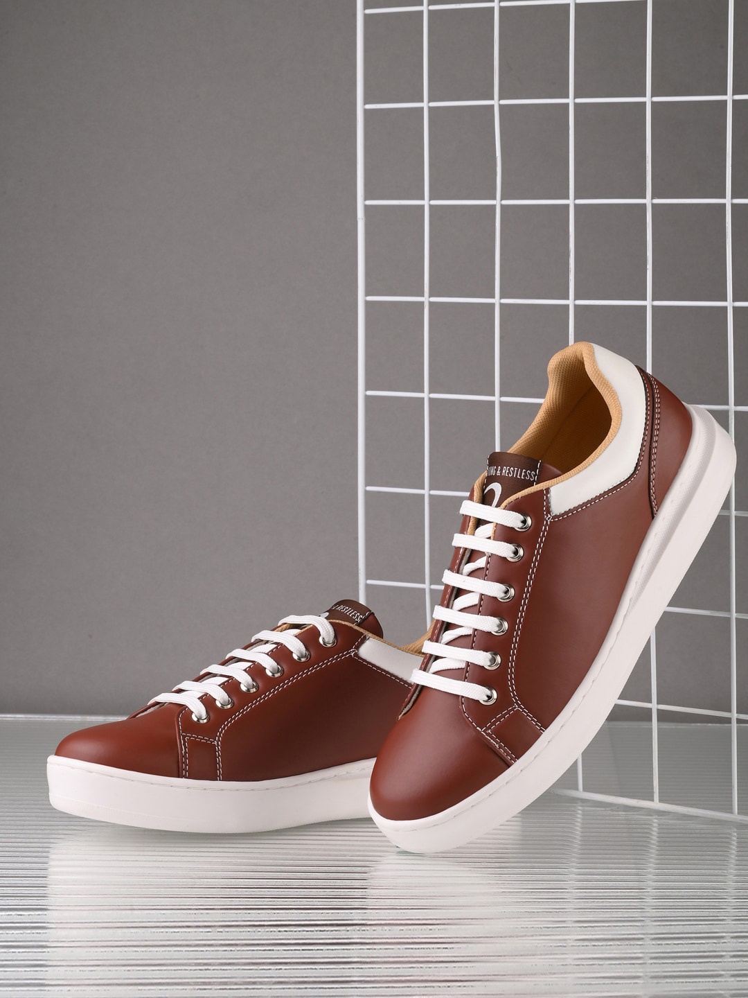 

SPYKAR Women Textured Comfort Insole Contrast Sole Lace-Ups Sneakers, Brown