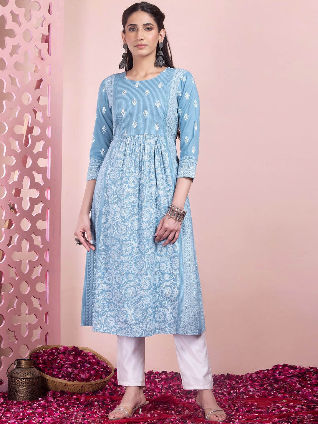 

INDYA Round Neck Floral Printed A-Line Kurta, Blue