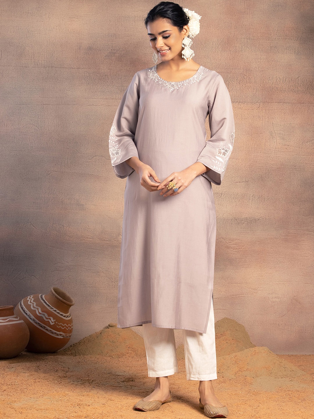

INDYA Round Neck Embroidered Straight Kurta, Purple