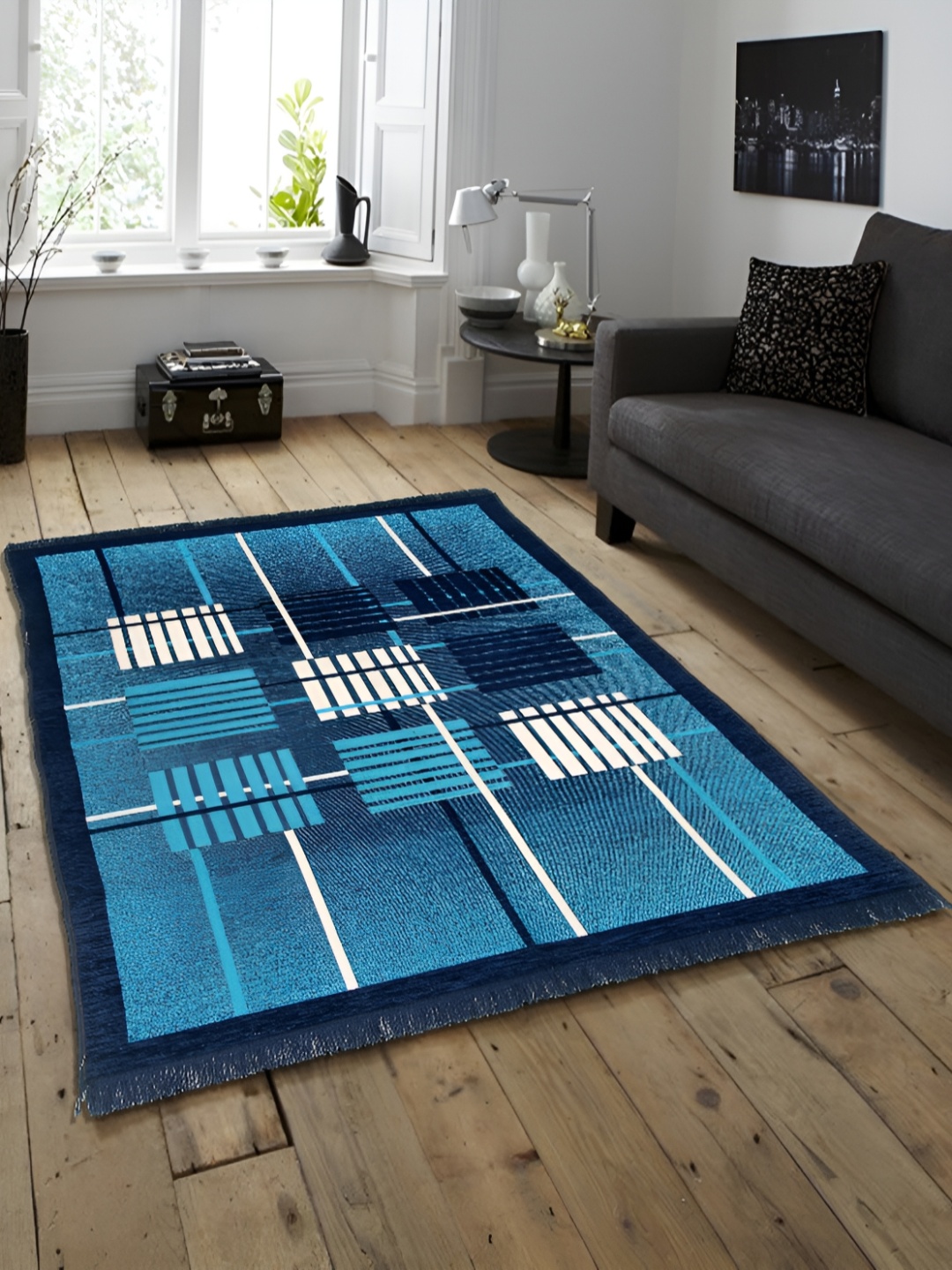 

ZESTURE Blue & White Geometric Printed Carpet