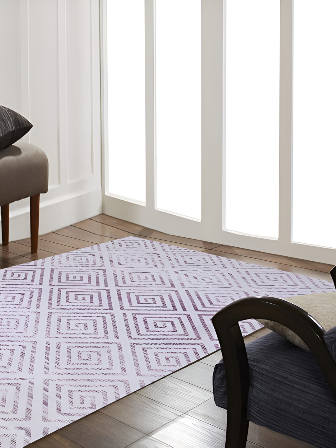 

ZESTURE Purple & White Geometric Rectangle Shaped Carpet
