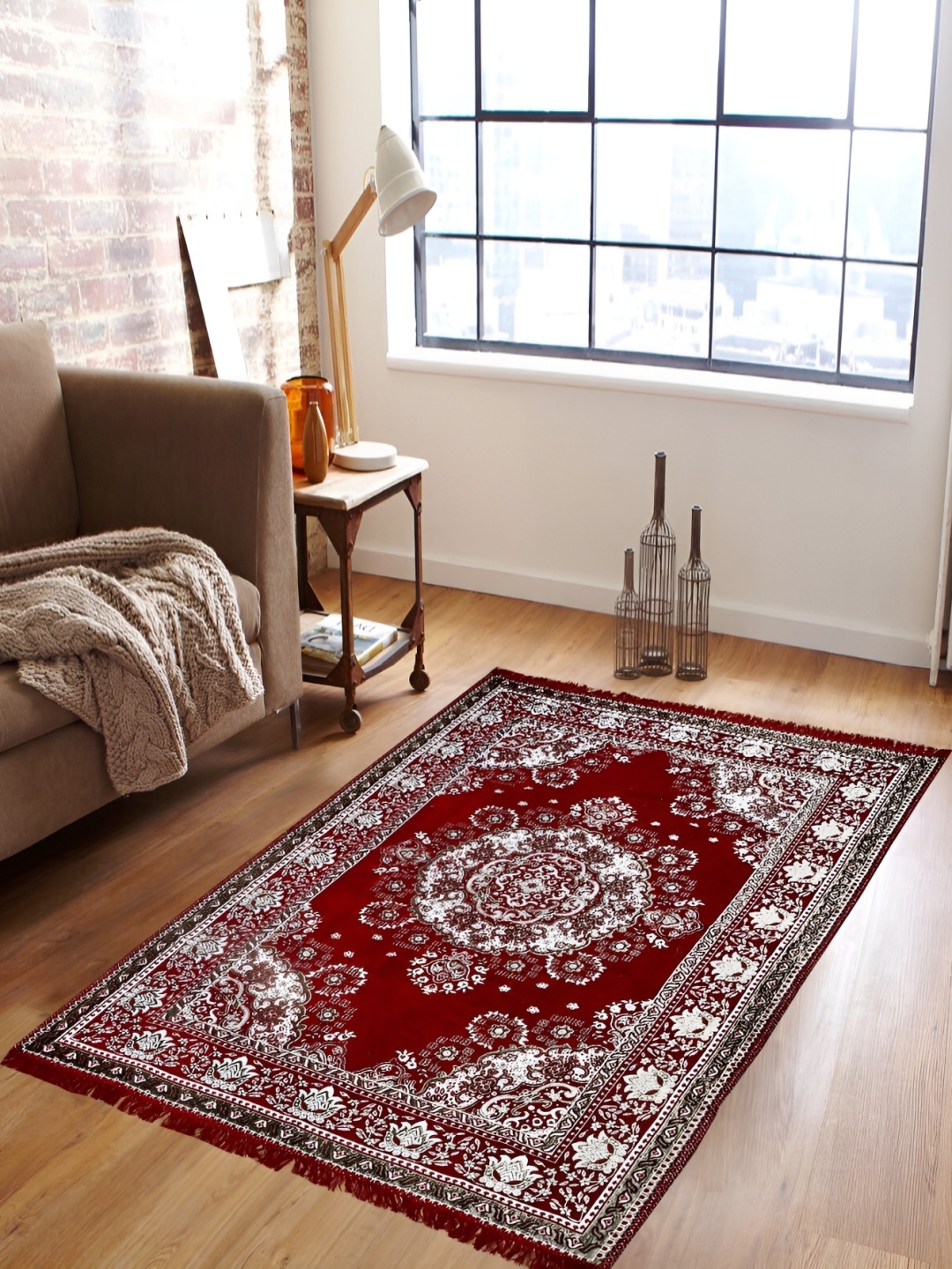 

ZESTURE Maroon & White Floral Printed Carpet