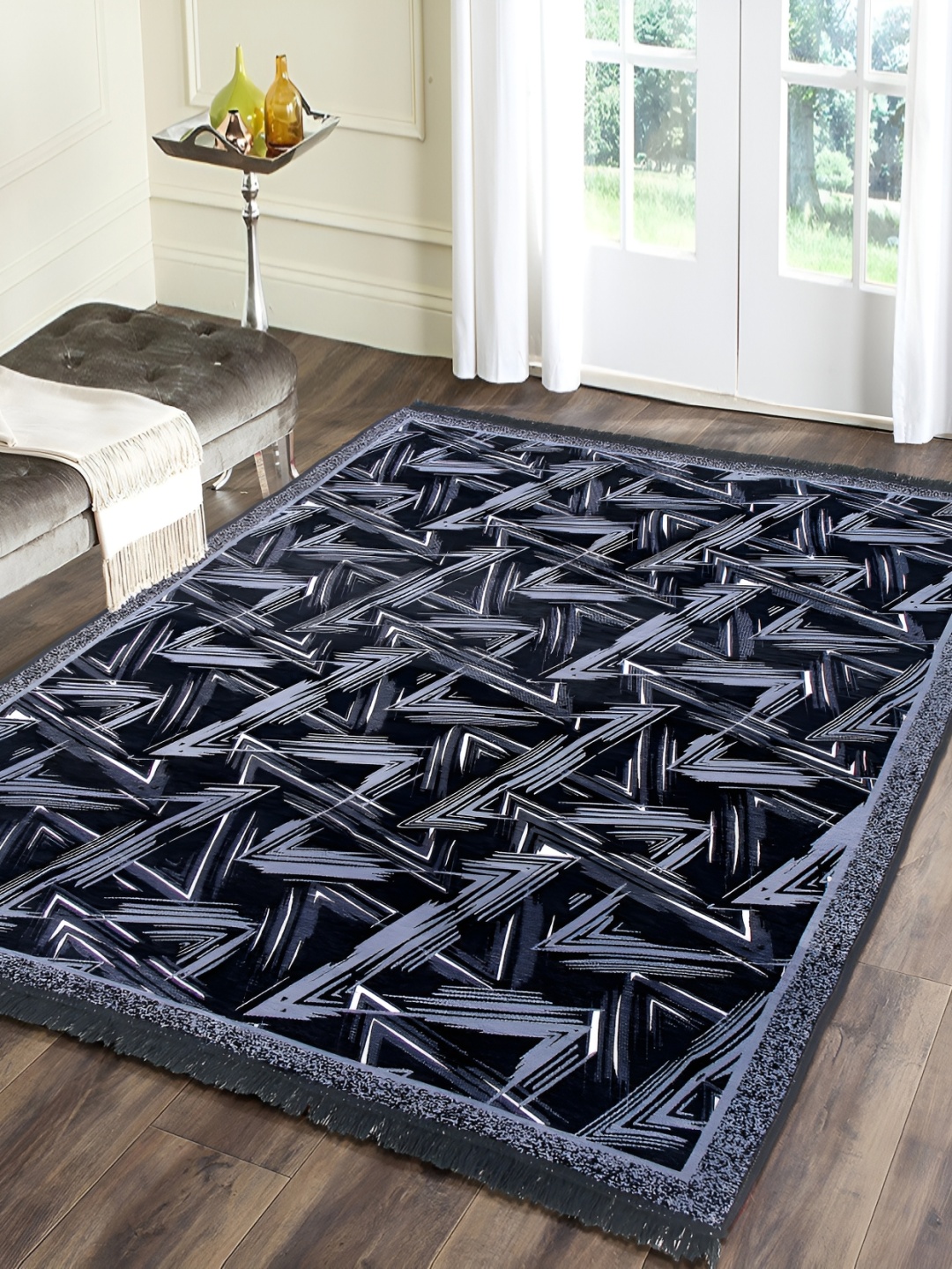 

ZESTURE Black & Grey Abstract Printed Carpet