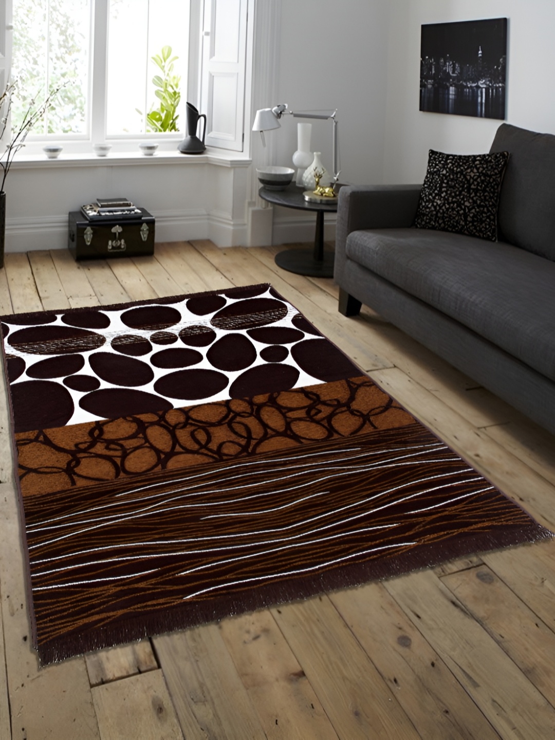 ZESTURE Brown & White Abstract Rectangle Shaped Carpet