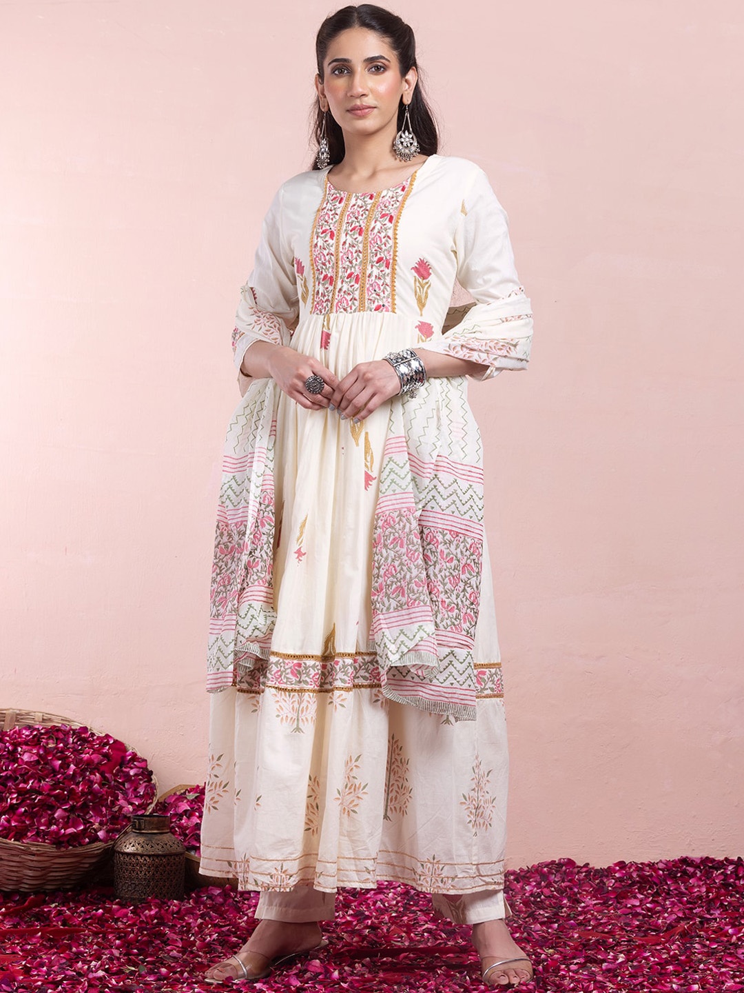 

INDYA Ethnic Motifs Printed Pure Cotton Straight Kurta With Trouser & Dupatta, White
