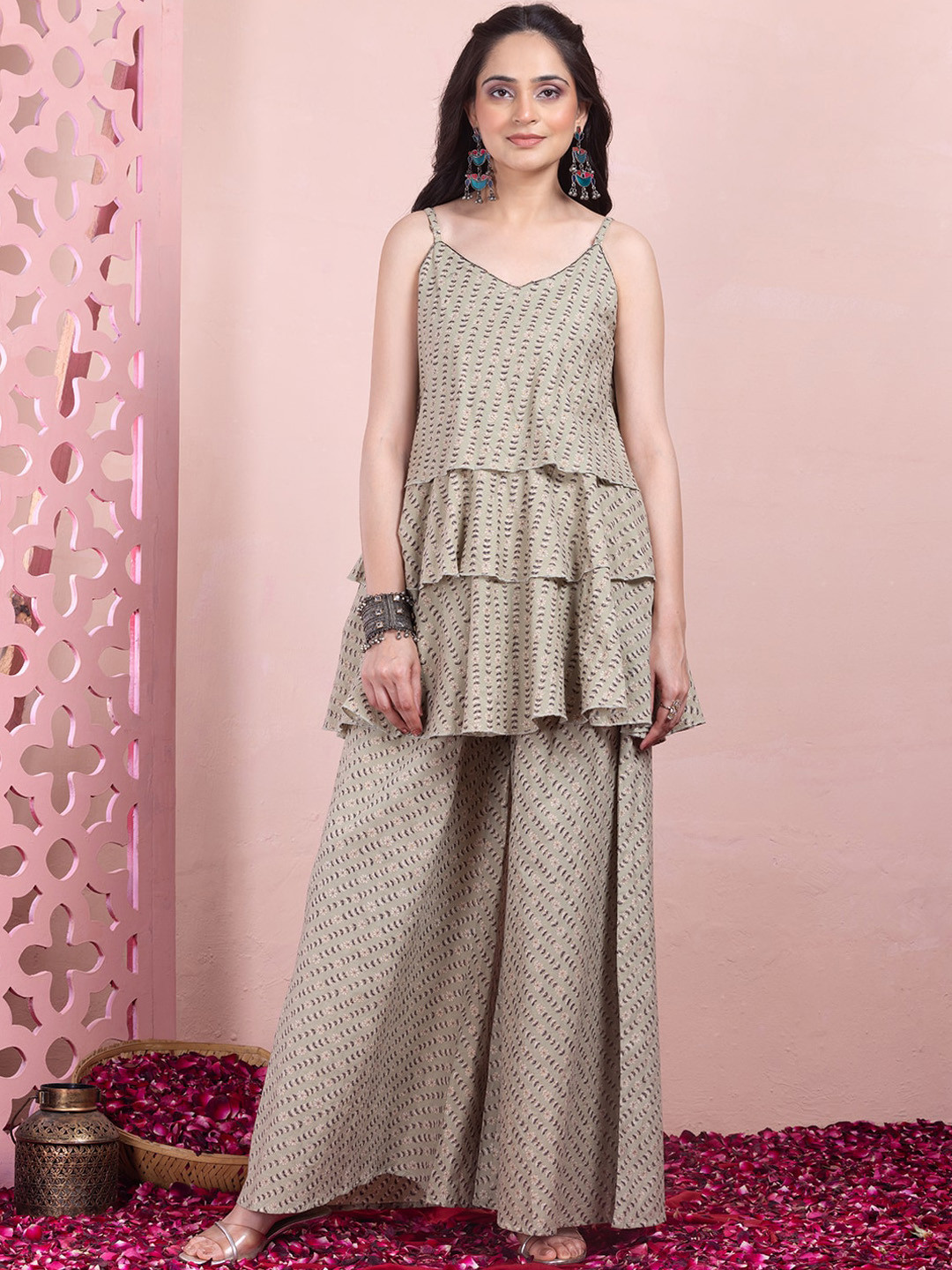 

INDYA Floral-Printed A-Line Peplum Kurti With Palazzo, Green