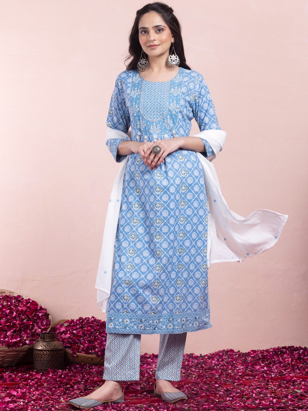 

INDYA Batik-Printed Pure-Cotton A-Line Kurta With Trouser & Dupatta, Blue